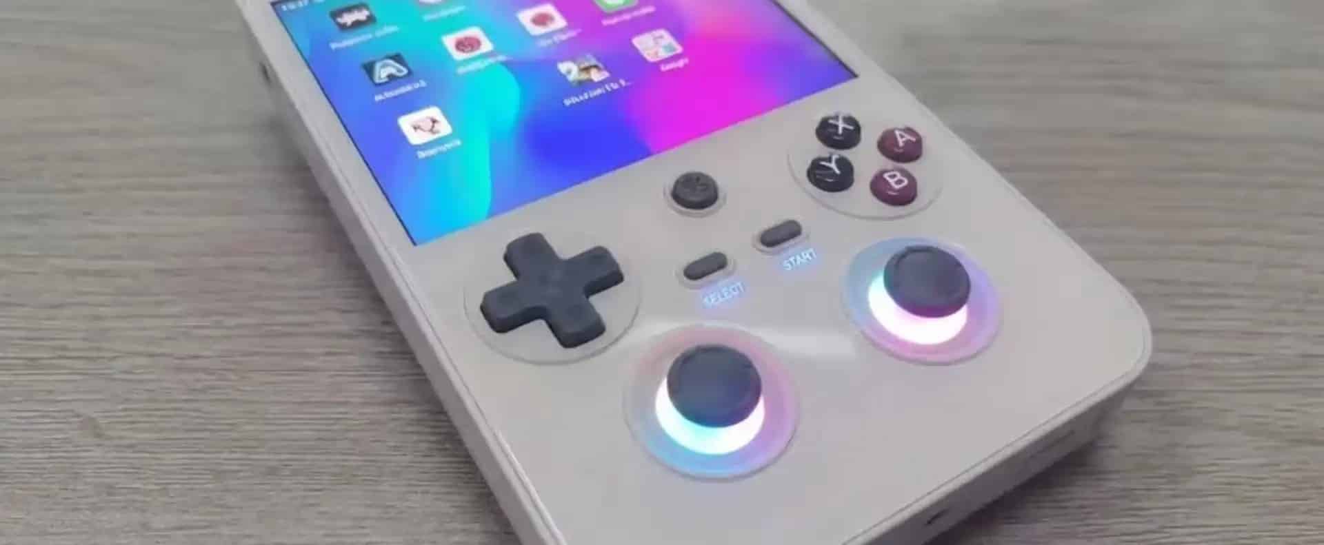 Anbernic RG 477V: Todas las filtraciones, precio y características: ¿está naciendo un nuevo gigante en el mundo de las consolas retro? - Imagen destacada